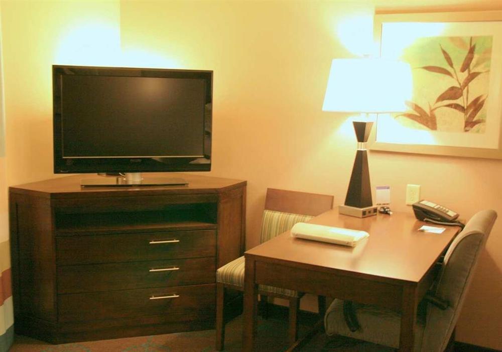 Hampton Inn And Suites - Lincoln Northeast Номер фото