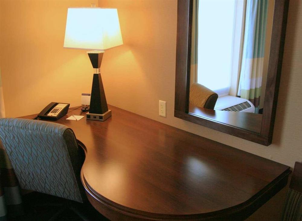 Hampton Inn And Suites - Lincoln Northeast Номер фото